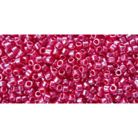 TOHO Treasures 11/0 (#125) Opaque-Lustered Cherry